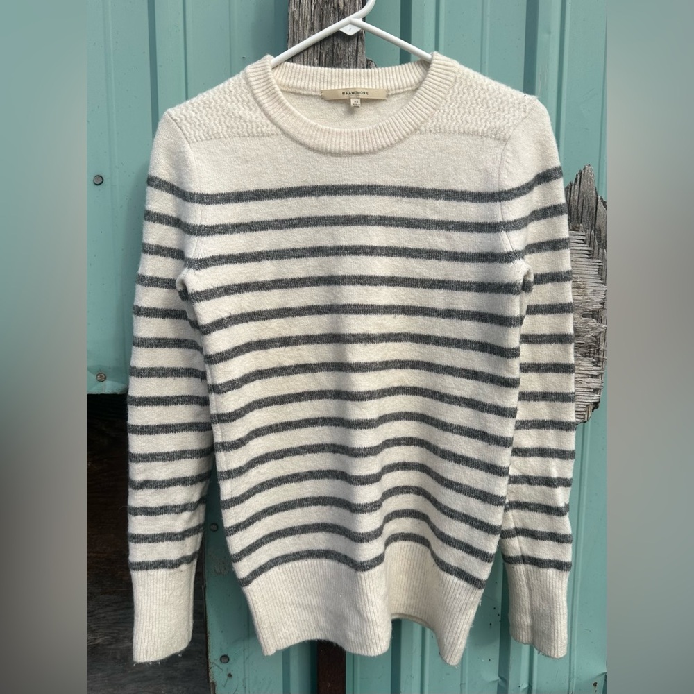 Alpaca‎ Crew Neck Sweater XS Women’s Off White Gray Stripe Classic Cottagecore